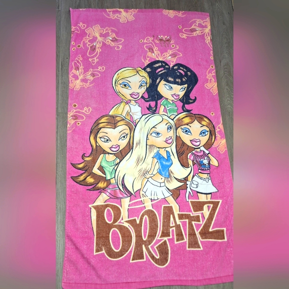 BRATZ Beach Towel Retro Vintage? 30 By 55 Inches